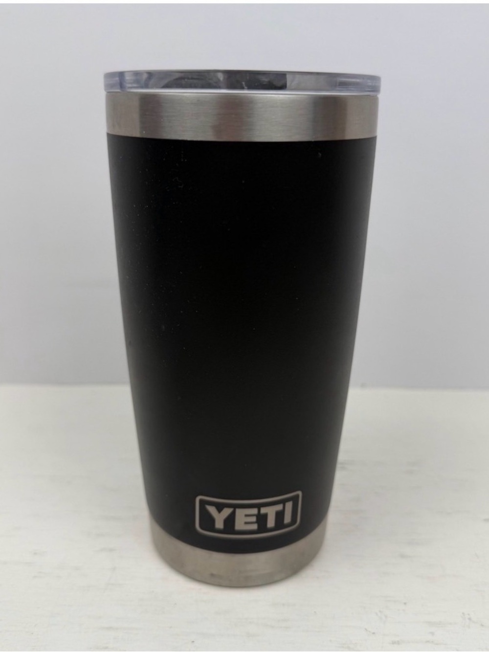 YETI Rambler 20 oz Tumbler Black Stainless Steel Vacuum Insulated MagSlider Lid
